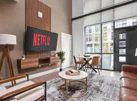 Downtown Townhome Game Room with Pool, Parking, Gym