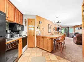 Slopeside North Shore Views | Ski-In/Ski-Out | Hot Tub