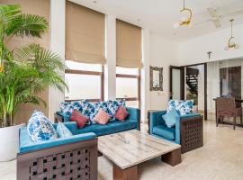 Rumah at Candolim Retreat - 3BHK or 4BHK Villas with Private Pool, hotel v destinaci Nerul