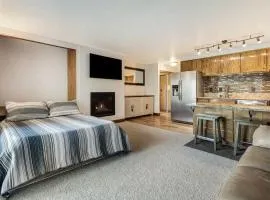 Ground Floor - Riverfront Studio