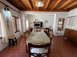 CASA CHOMULLCO, plena peatonal, entre 2da y 3ra bajada