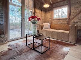 Idyllic cottage with wellness facilities, hotel en Alveringem