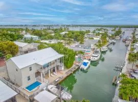 Captain's Cove ~Waterfront Home with Pool & 75' Dock