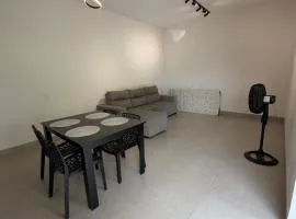 Casa aconchegante com 02 quartos climatizados