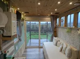 The Horsebox at Wits End