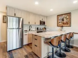 Downtown Renovated Condo w Views of the Deschutes