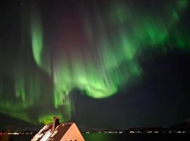 Nordic Sauna Retreat, rumah kotej di Troms&oslash;