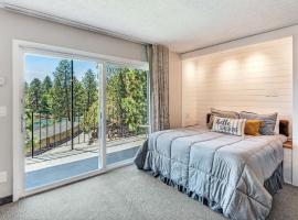 Riverfront Condo - Pet Friendly Near Downtown, condominio en Bend