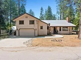 Rustic Pines- Family Fun Game Cabin in East Village