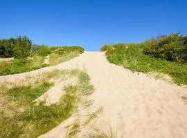 Beach Access Holiday Home in Hornbaek