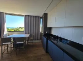 Apartamento com Vista Mar e Piscina