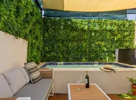 Ocean Park Studio Pool at Riviera Villa