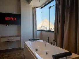 pyra pyramids view inn