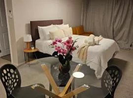 Private Guest suite Sleeps 4