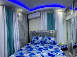 Moderna casa cerca de el aeropuerto SDQ y mi rent cars, Hotel in La Caleta