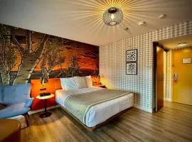 Quality Inn & Suites Thunder Bay Downtown