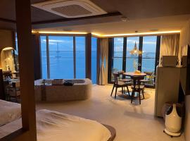 루미에르 디럭스 오션뷰 그랜드룸-광안리 해수욕장 NEW Open, hotel in Busan