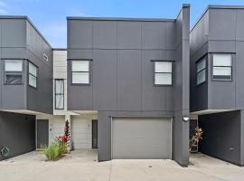 Beacon Central, hotel em Morayfield