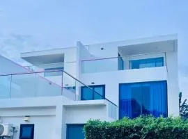 Wonderland Sapphire 8 Bedroom Luxury Villa