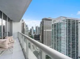 Brickell 35th Floor Residence with Saltwater Pool 5-Star Amenities