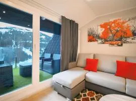 Jacuzzi con terraza y vistas panorámicas a Grandvalira I AndBnB