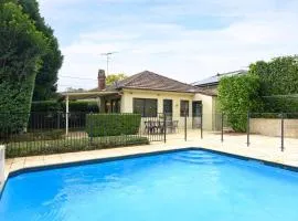 Family Retreat with Pool Near Pymble Station