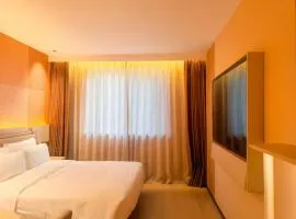 Orange Hotel Shanghai Xujiahui Damuqiao Road