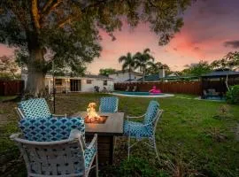 Private Pool 15 Minutes to the Beach & Downtown Saint Petersburg Florida