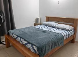 Quiet space near Nórdica with parking, hotel em Bello