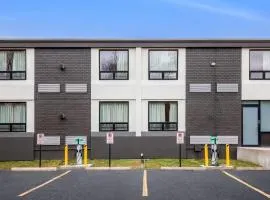 Days Inn by Wyndham Liberty