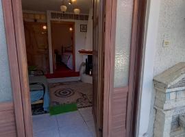 Ξενών ΗΧΩ Arachova โรงแรมในMesochórion
