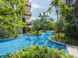 Exclusive Canvas Apartment • Garden Pool Outlook
