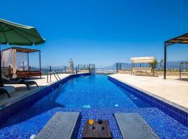Kalkan Üzümlü de Doğa İçerisinde Muhafazakar Villa, Hotel in Üzümlü