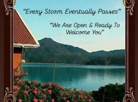 Serendipity Lake Artistic Bungalow by Heidis Home