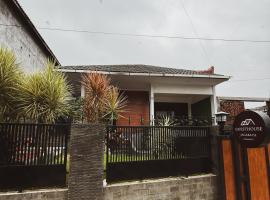 Guesthouse Jagabaya, khách sạn ở Kuningan