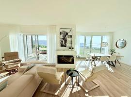 Luxury Condo with Pool and River View, luxusn&iacute; hotel v destinaci Baie-Saint-Paul