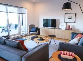 Luxury Condo on the Riverfront with Terrace