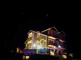 Raj Hotel and Restaurant, hotel in Bhadarwāh