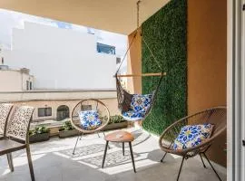 Stylish 2BR Retreat, Central Location, Few Steps from the Sea by QuickTrips