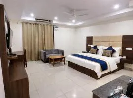 Hotel My Best Stay Patiala !! Parking ! Near Bus Stand ! Banquet ! Near Punjabi University ! Couple Friendly
