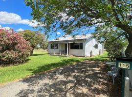 Spring Valley Cottage, Hotel in Parkes