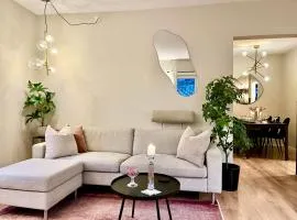 Perfect city stay with balcony and top comfort