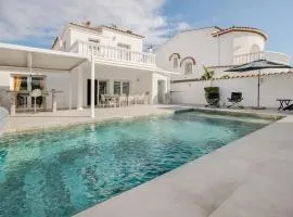 Welcoming villa in Empuriabrava with private pool