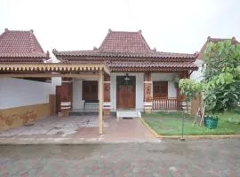 Joglo Prambanan A3 Homestay Jogja