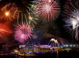 Supernova Haven 1BR Quiet Retreat, 8 Mins to New Year Yas Island Fireworks