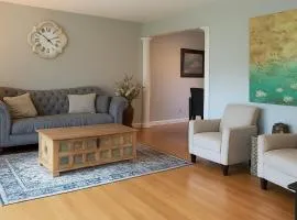 Spacious Avon Lake 4BR Home - Near National Park