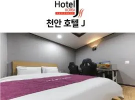 Hotel J