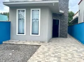 Casa c ar condicionado à 600m mar