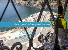 Ventegà Sea View Apartment with Balcony, hotel i Vernazza