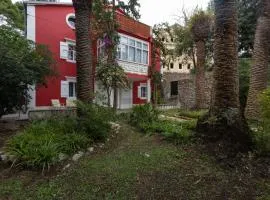 Holiday home Red House